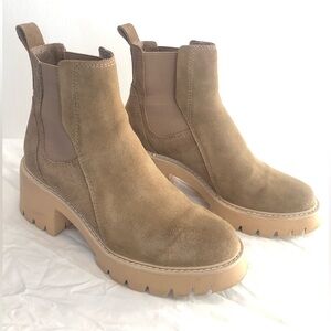 Dolce Vita Women’s Size 7 Booties Taupe Suede Leather Beige Ankle Slip On Chunky